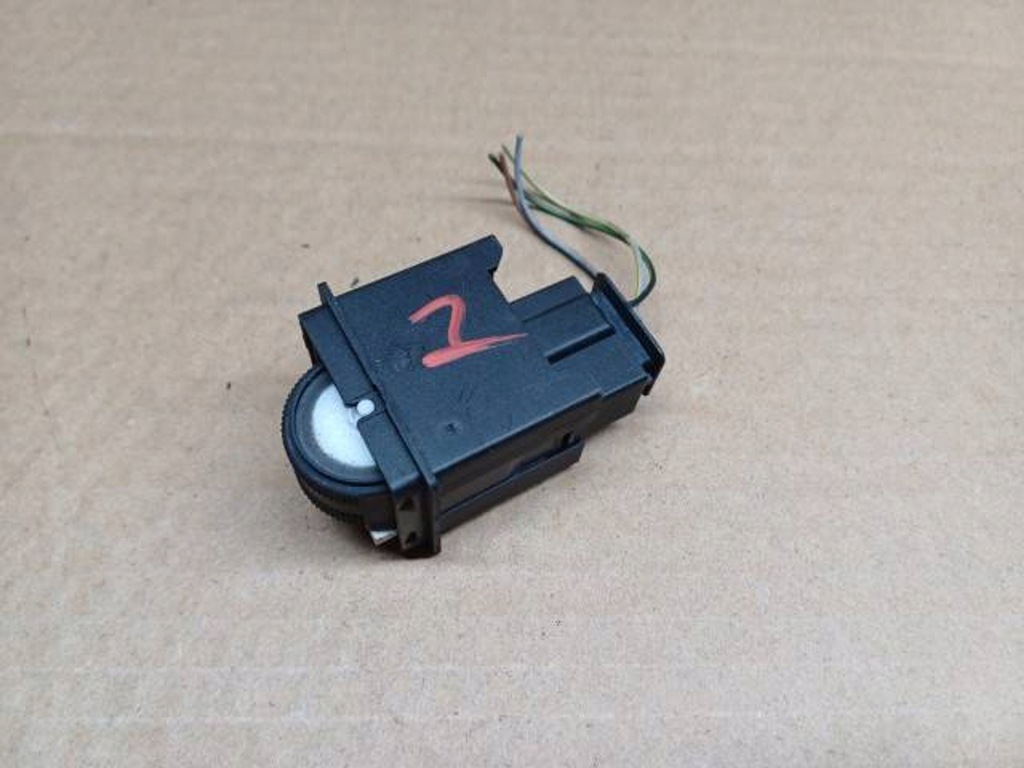 фото №1, Audi q5 8r кнопка высоты света 8r0941301