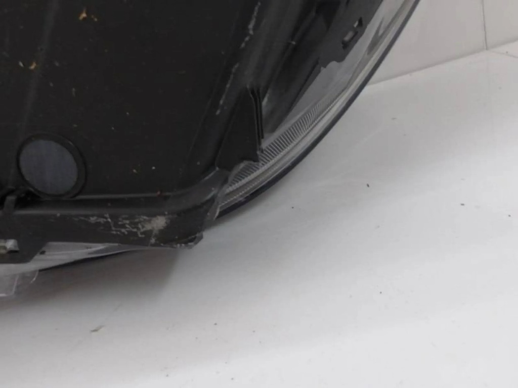 фото №9, Volvo xc40 лампа перед правая full led