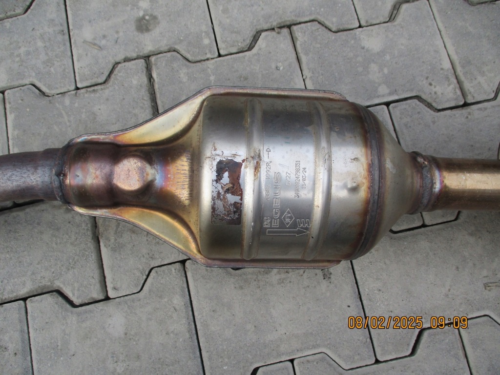 фото №8, Гасник вихлоп dacia jogger 1,0i 24r 208024992r 201002373r