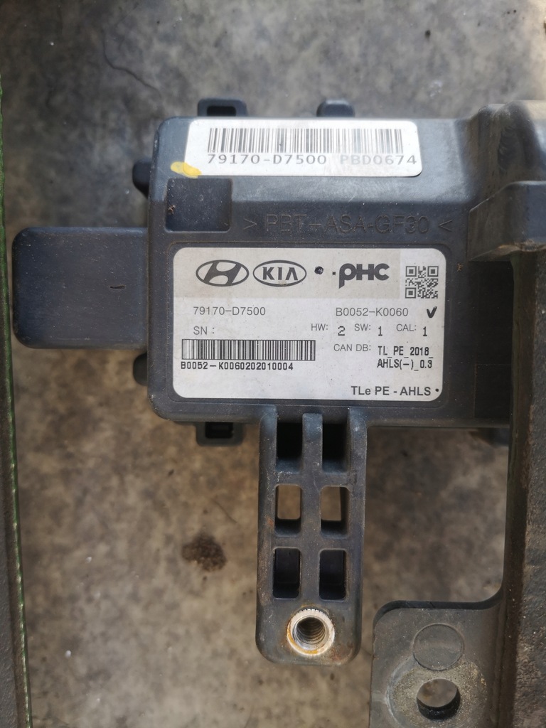 фото №7, Hyundai tucson 3 iii 15-20 2015-2020 датчик защиты pieszego цвет графит