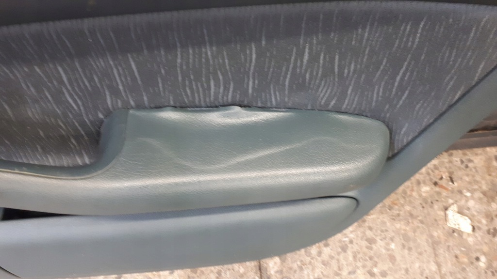 фото №6, Обшивка правый перед audi a6 c5 зелёный