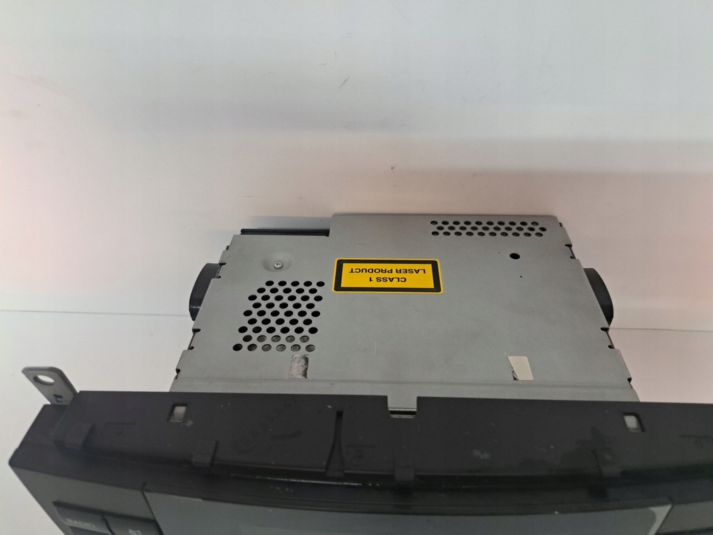 фото №2, Mercedes w203 a2038700589 радио проигрыватель cd