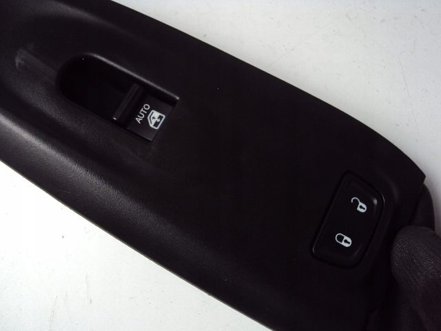 фото №2, Панель окон правый перед fiat 500x 18 rok