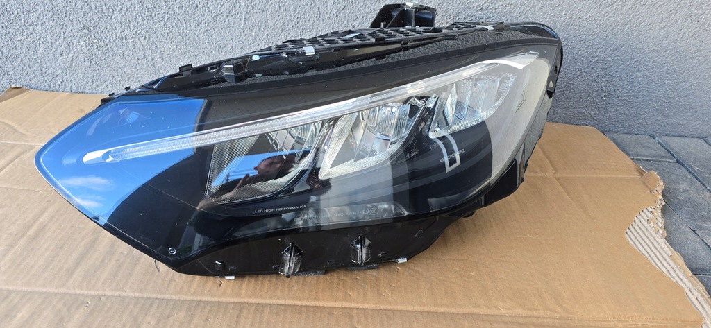 фото №1, Лампа mercedes eqe a2959069700 левая