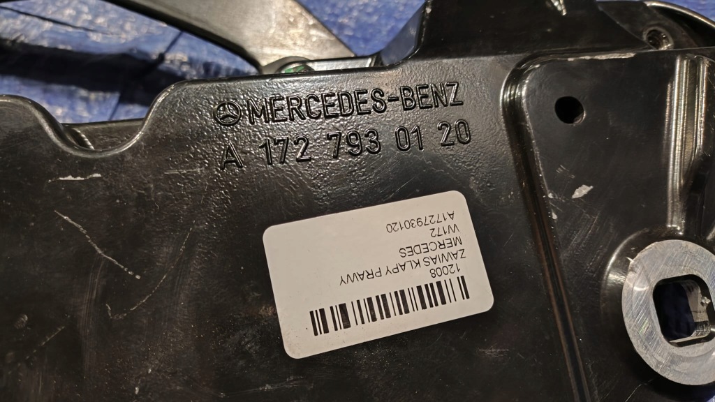 Петля кришки задній лівий правий mercedes slc slk r172 w172 Оригінал