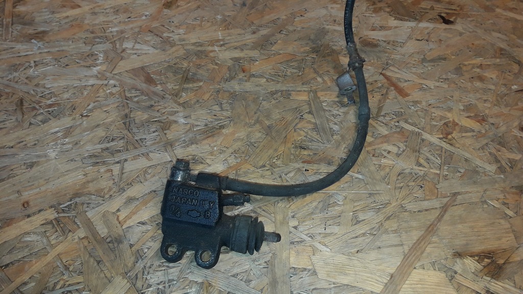 фото №1, Nissan almera tino 2,2 цилиндр сцепления помпа сцепления