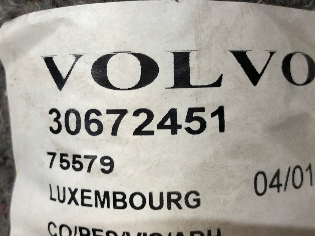 фото №9, Volvo v50 бардачок пассажира светлый kompletny