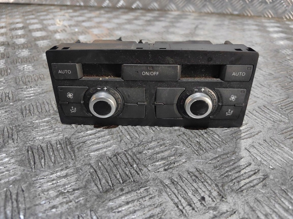 Купить Audi q7 lift панель кондиционера задний  4l0919158aa