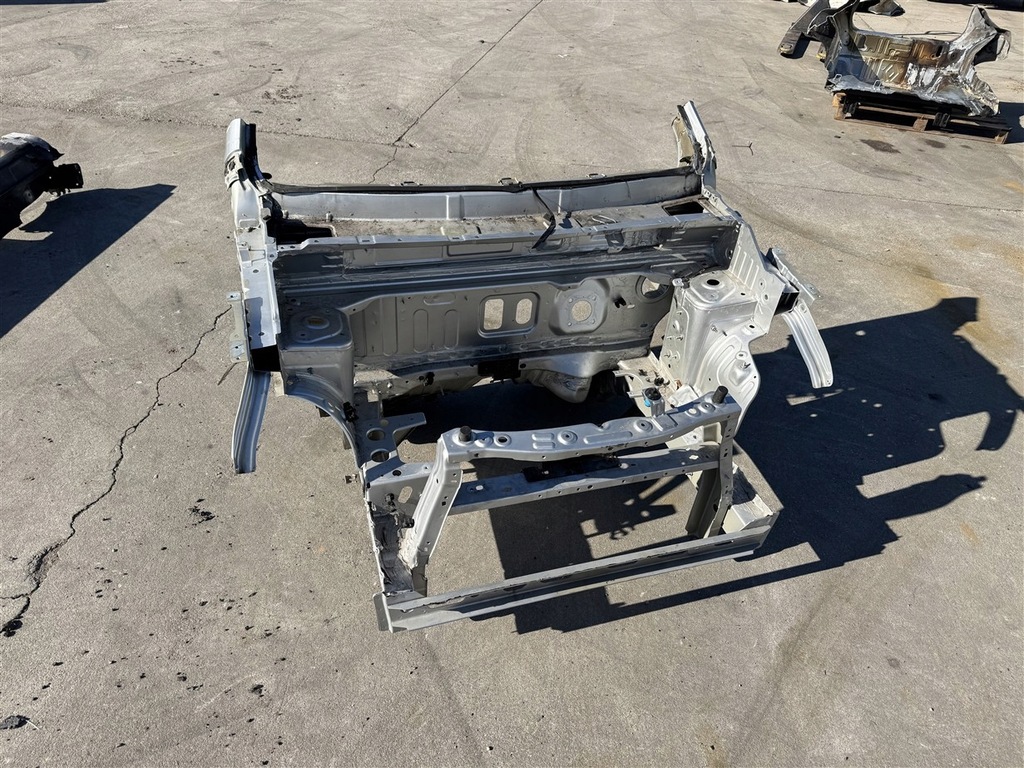 фото №1, Pas передній підсилювач чверть ліва + права перед поріг dacia spring 21-