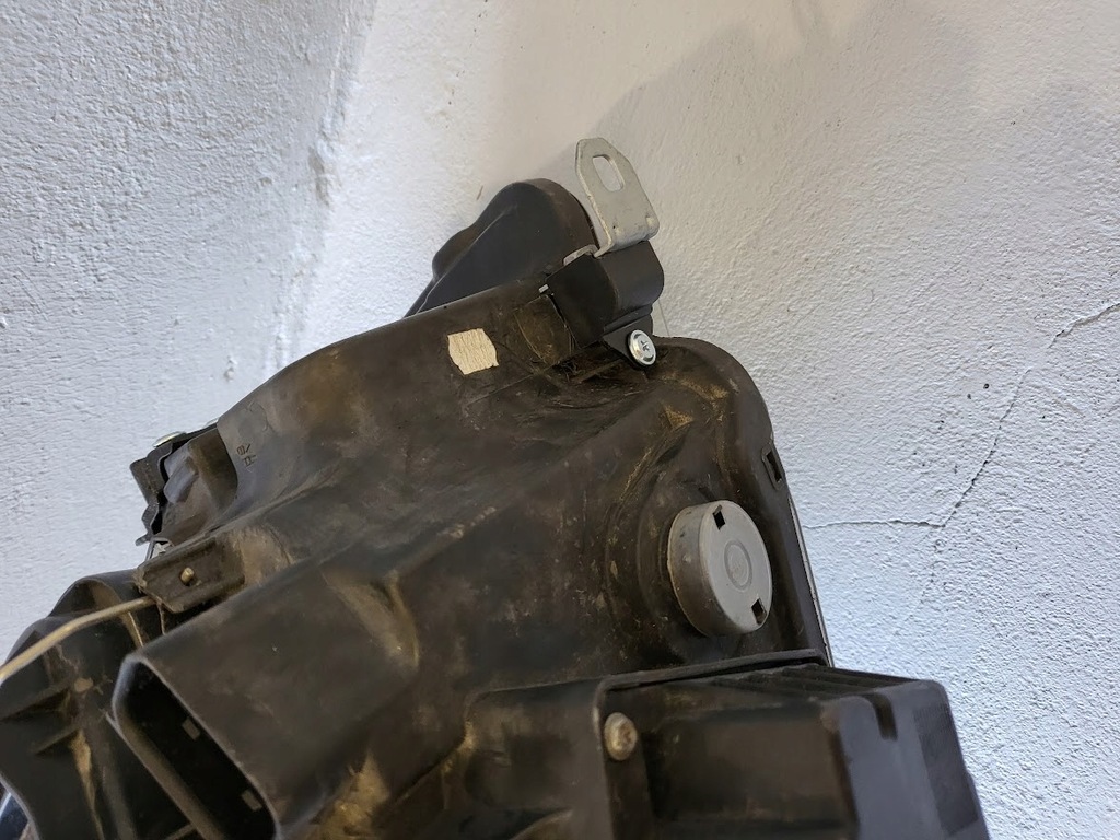 фото №15, Bmw 1 e87 e81 набор ремонтный крепления лампы левая