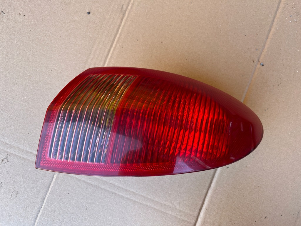 фото №1, Права лампа задня alfa romeo 147 3d 2000-2004 46556347