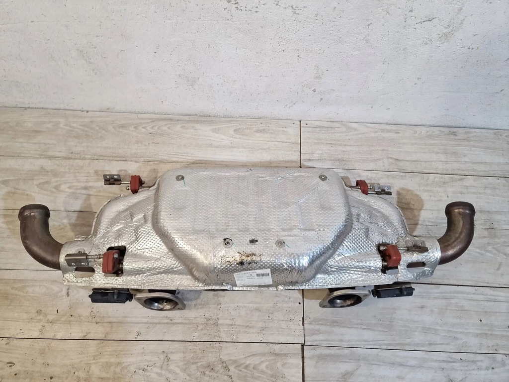 фото №5, Aston martin db11 jy53 5230 ab 16- гаситель выхлоп