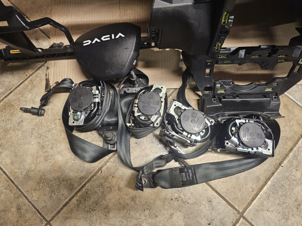 фото №4, Консоль подушка безопасности ремни комплект dacia duster ii lift