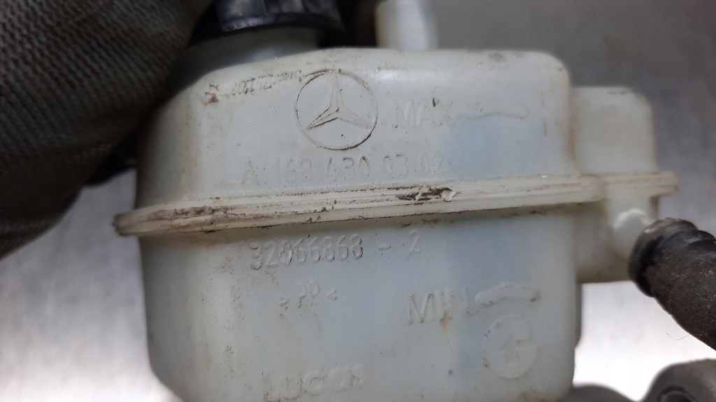 Насос тормозная mercedes a140 1.4b 01r a1684300302 в Украине