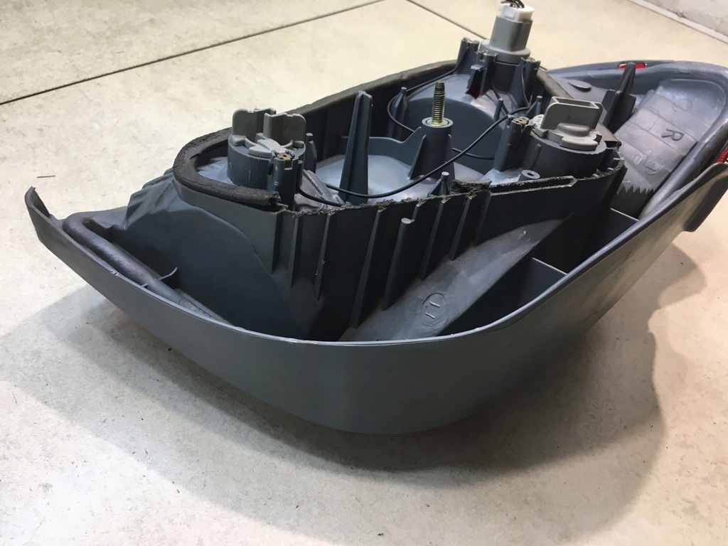 фото №8, Лампа правий задня toyota yaris i