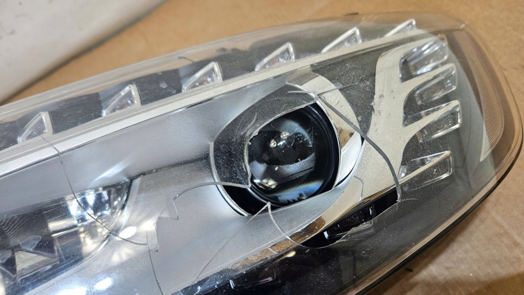 Фара перед передняя левая audi q7 рестайлинг  led ксенон 4l0941003ac Недорого