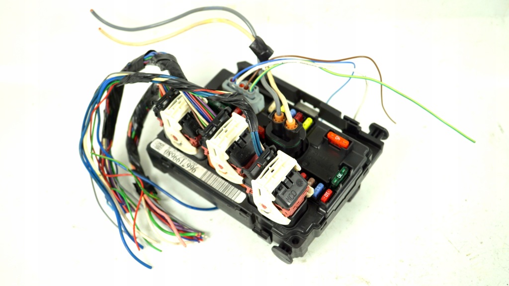 фото №2, Коробка предохранителей bsm r08 модуль bsm-00 citroen c3 picasso 9667199680