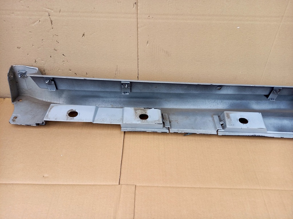 фото №5, Toyota avensis t29 порог молдинг порог правая оригинал!