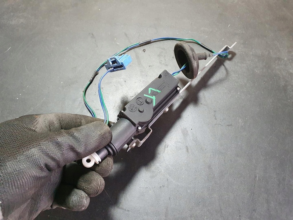 фото №11, Автомобиль skoda fabia i kombi привод замка центрального помпа левый задняя