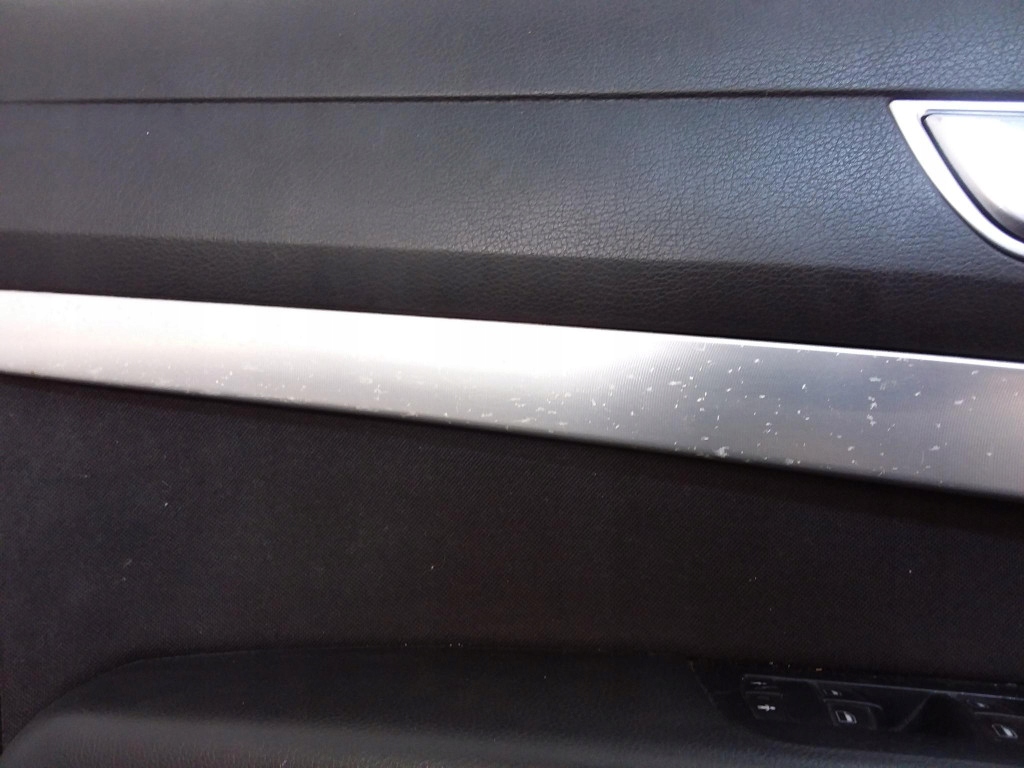 A6 c6 avant универсал обивка дверь комплект обшивки Недорого