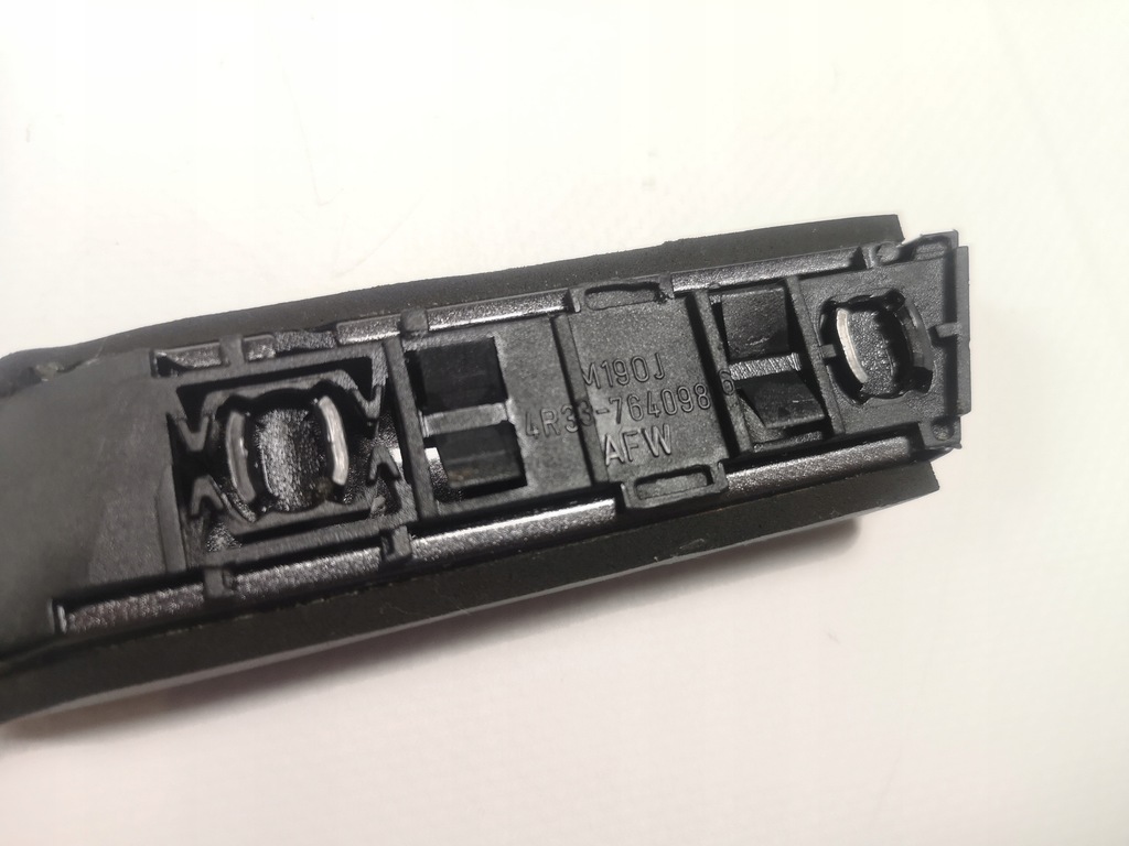 фото №5, Молдинг кузовна права mustang cabrio 10-14