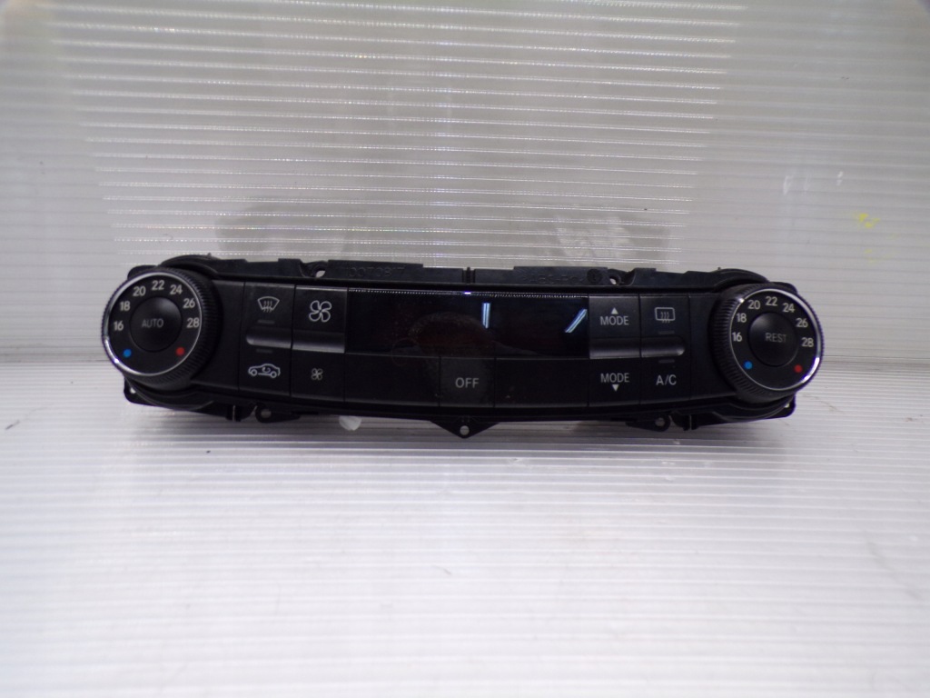 фото №1, Панель кондиціонера mercedes w211 climatronic 2118300890