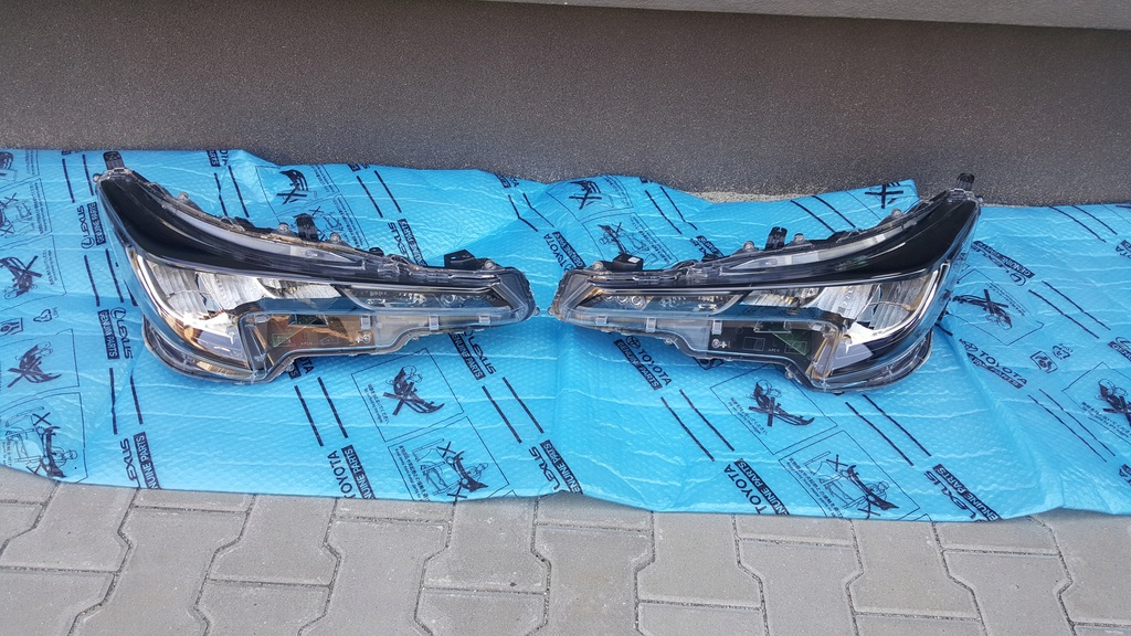 фото №1, Лампа права передня toyota corolla e21 e full led