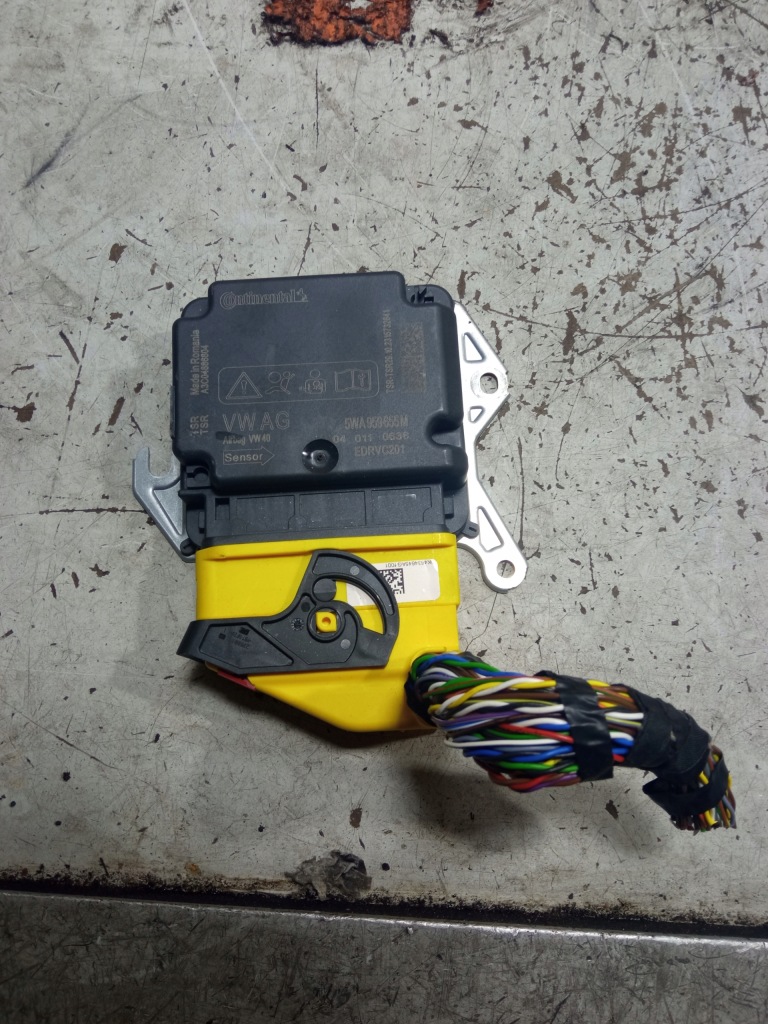 фото №1, Audi a3 8y модуль датчик подушек подушка безопасности 5wa959655m