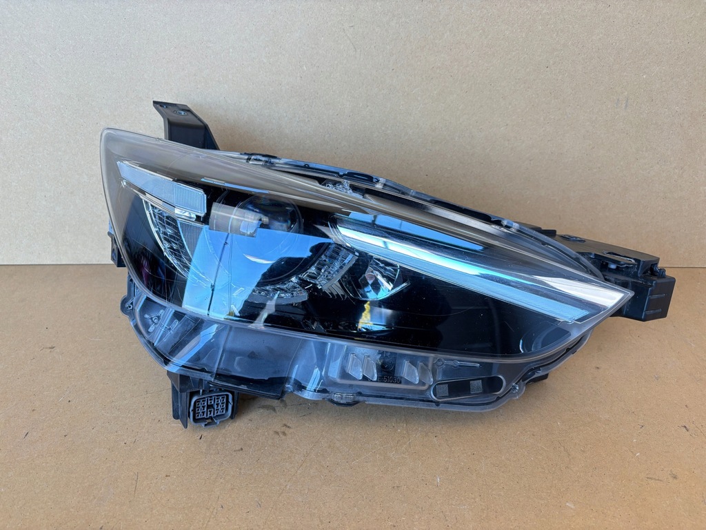 фото №1, Фара правий перед mazda cx-3 full led