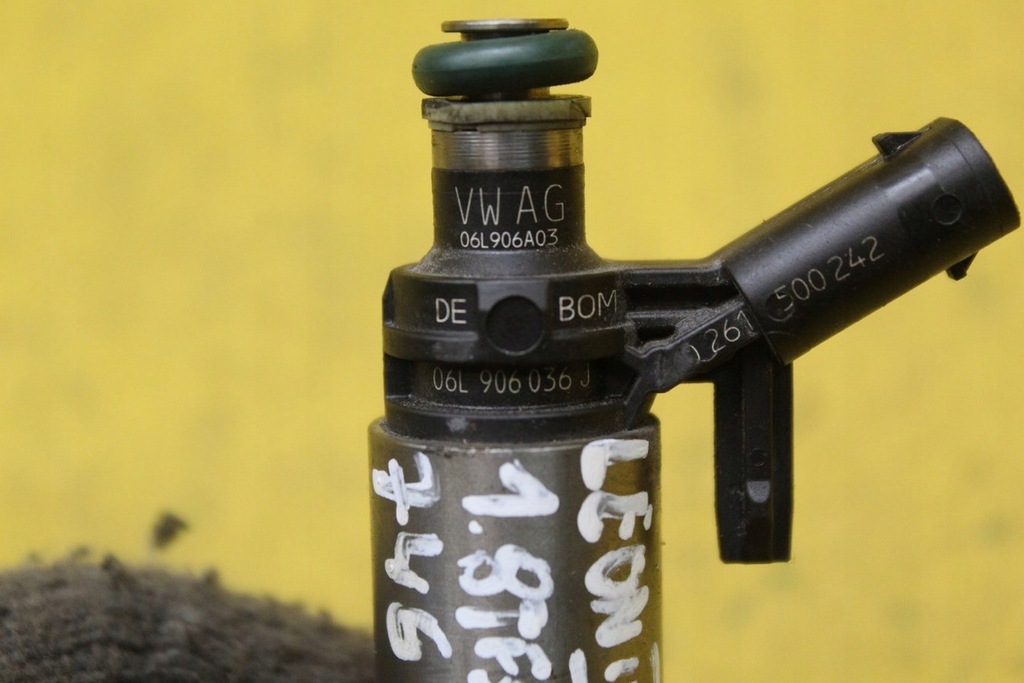 фото №6, Форсунка a1 a3 8v leon iii 1.8 tfsi 06l906036j