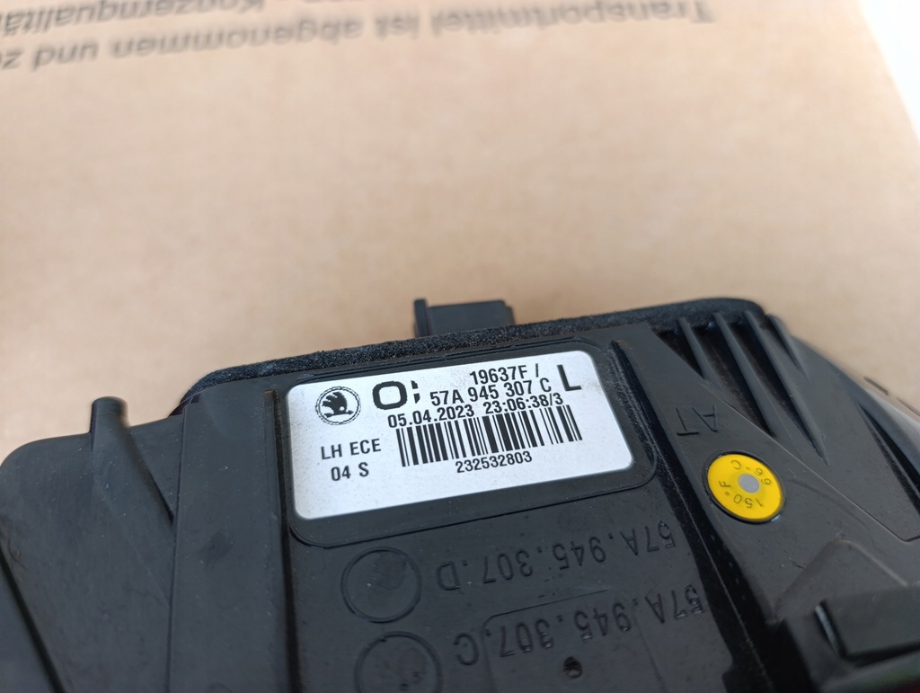 фото №11, Skoda karoq lift лампа левая задняя левый задняя задняя w крышка w крыло idealne