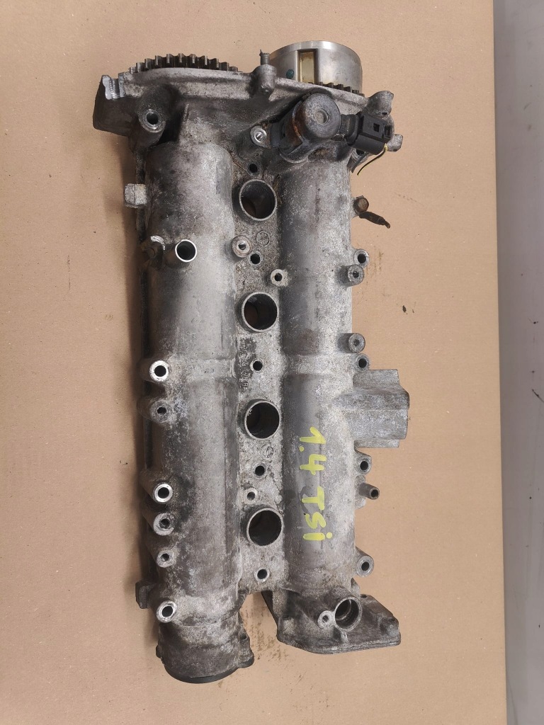 Купити Кришка клапанів вали volkswagen 1.4 tsi 03c103475bf опис