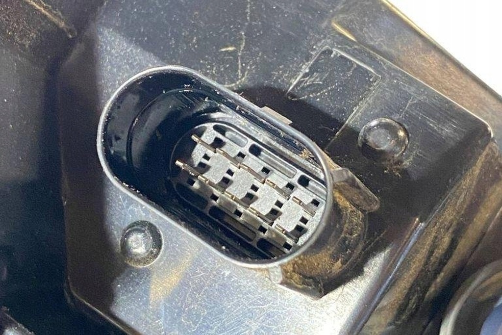 фото №10, Лампа ліва задня porsche cayenne 92a 7p5945095aa 4.81l бензиновий 294kw