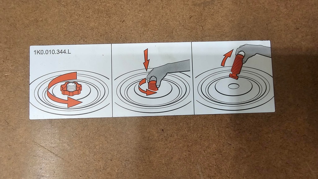 фото №14, Vw golf v vi + обшивка підлога багажника 5m0863463a 5m0858855c org eu