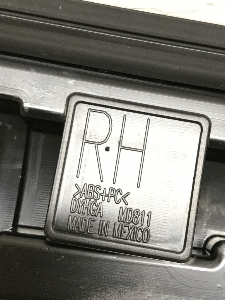 фото №10, Mustang mach-e молдинг дах права lj8b-r50462-a