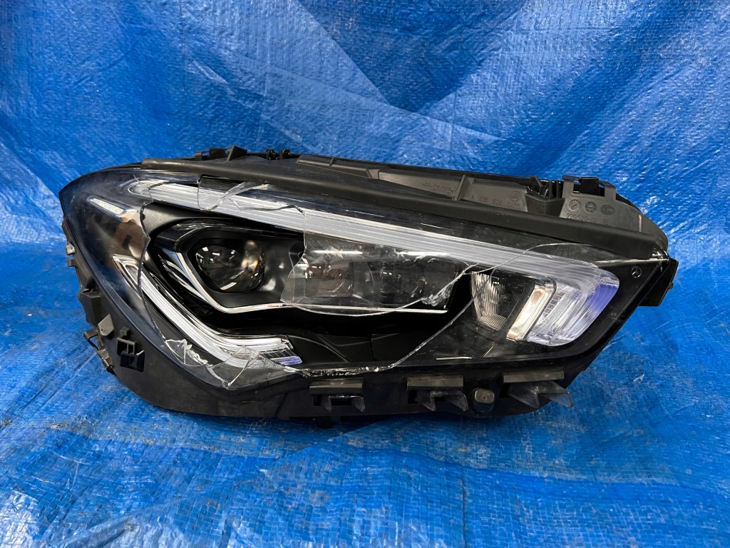Купити Mercedes cla w118 права фара full led multibeam