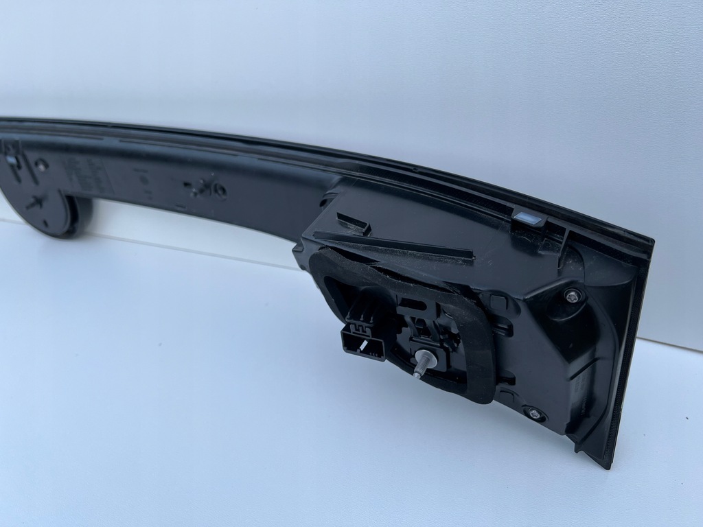 фото №11, Vw id.4 2020-2024 накладка лампа кришка багажника середина задня 11a945093a