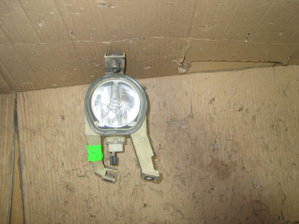 фото №1, Лампа противотуманная фара lancia ypsilon 95-03r оригинал