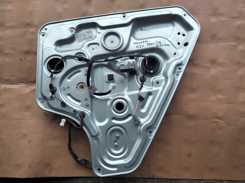 фото №1, Подъемник окон правый задняя hyundai ix20 834801k010
