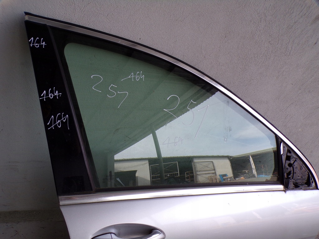 фото №2, Дверь правый правое перед mercedes w251 r klasa lak 775