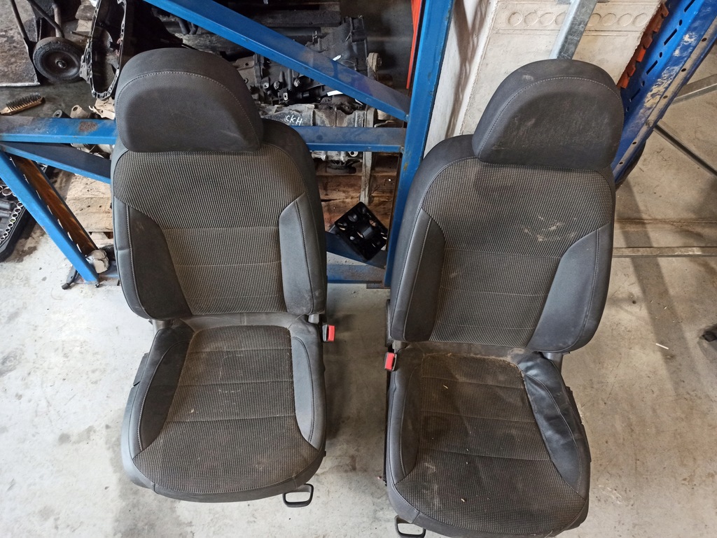 фото №5, Opel insignia комплект сидений левый правый перед + заднее сиденье задняя