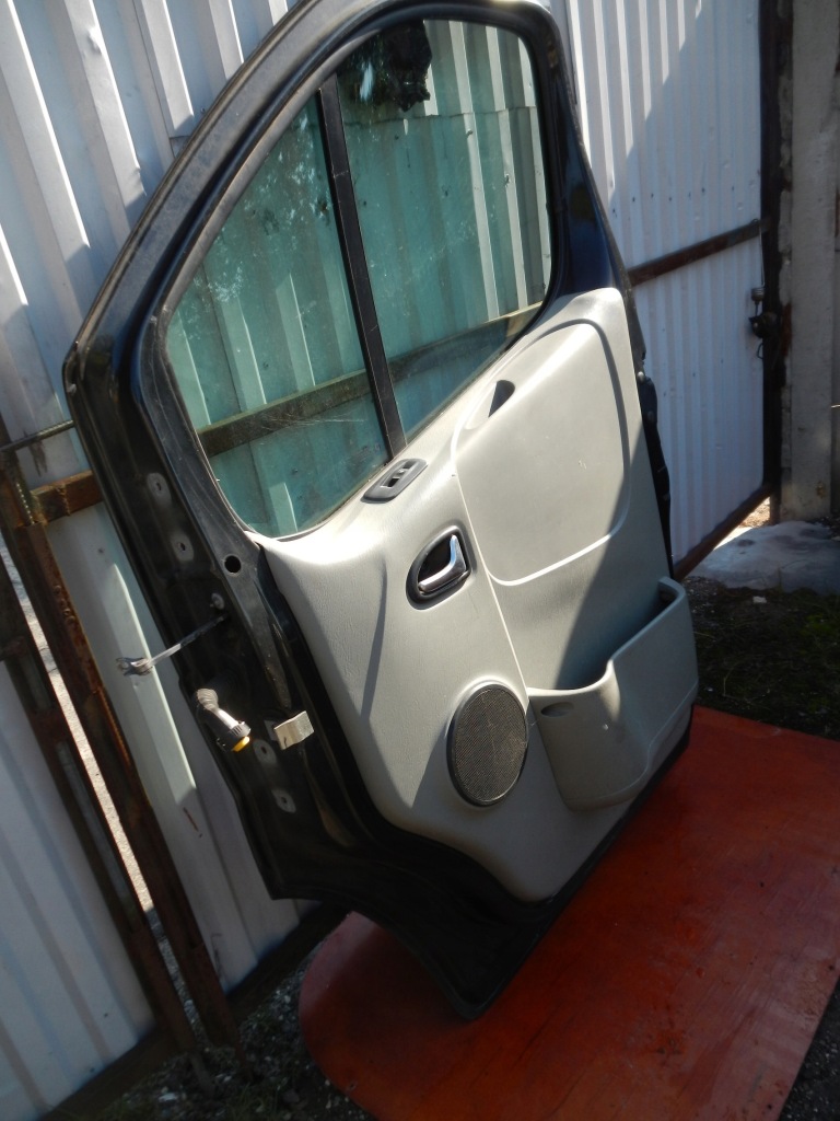 фото №15, Двері праве перед trafic vivaro primastar 01-