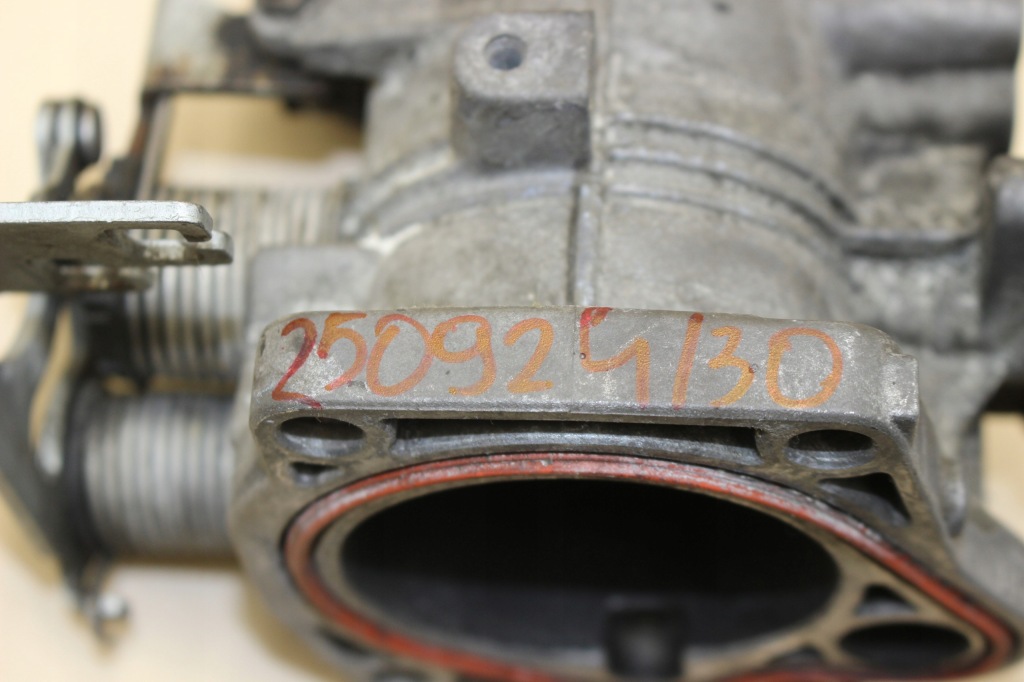 Дроссельная заслонка bmw e46 m43b18 1432058 с Разборки