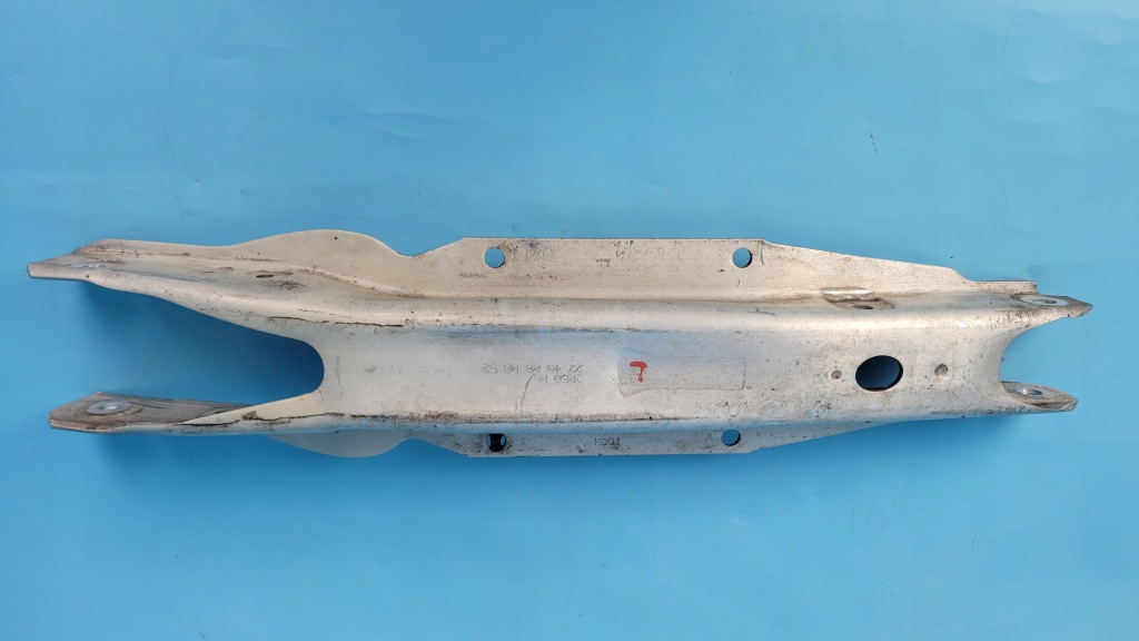 фото №1, Mercedes x247 glb 200 23r рычаг левый задняя a2473523700