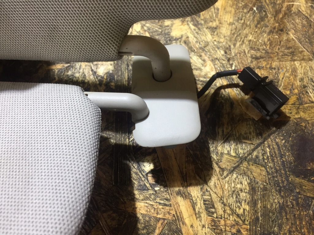 фото №7, Audi q7 защита солнцезащитная правая 4l0857552d