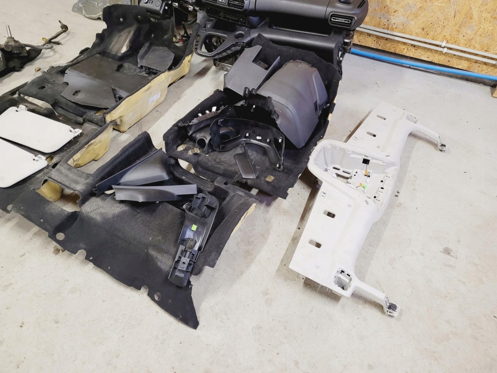 Przedładka с праворульная opel combo e 2018- Цена