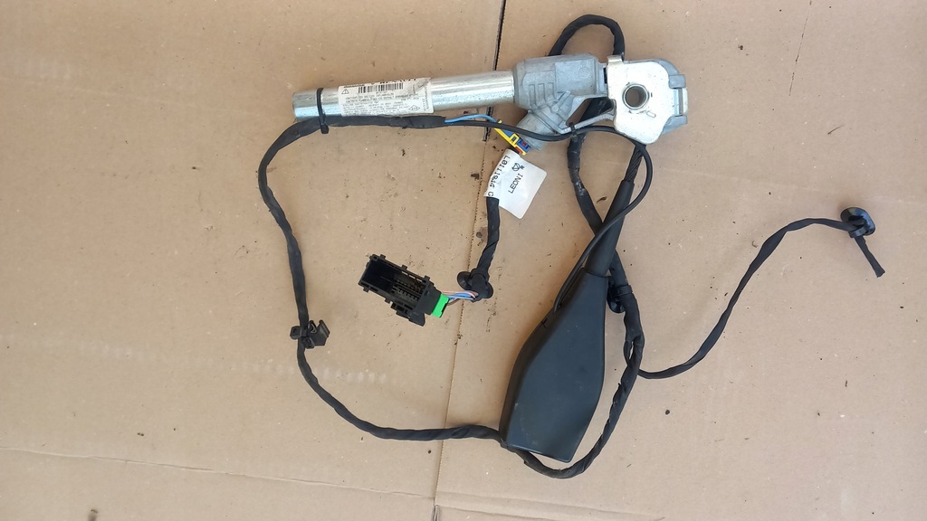 фото №6, Натягувач лівий перед renault kangoo ii 8200448862