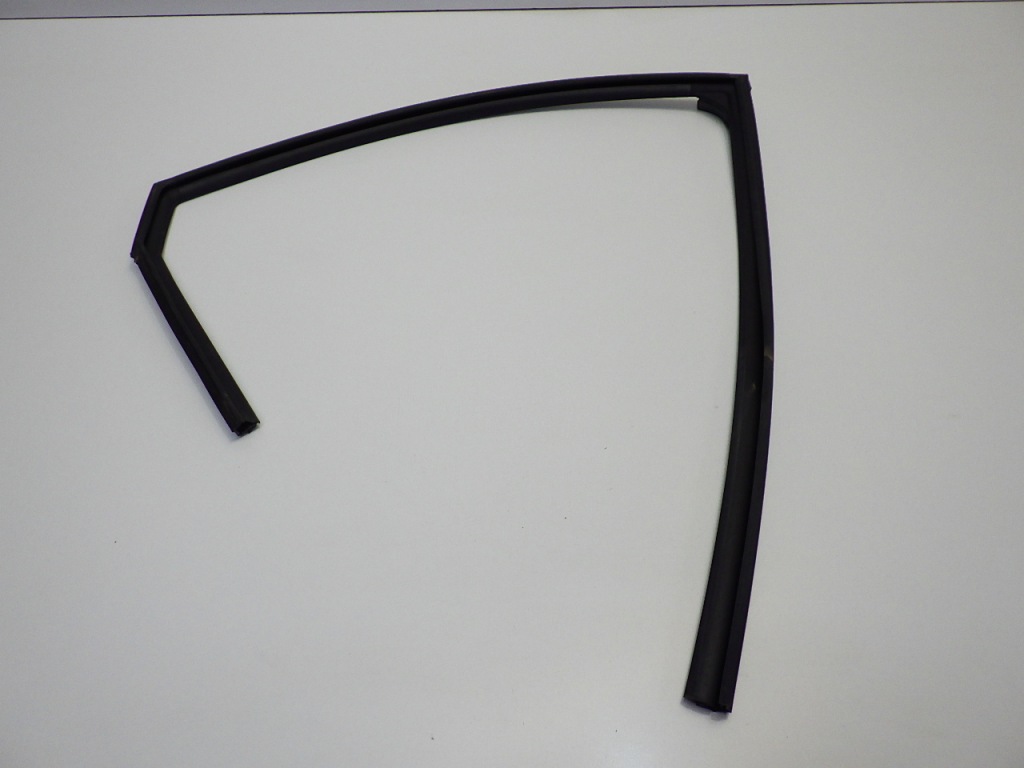 фото №1, Hyundai i20 iii 2021 2022 2023 прокладка рамка дверь задняя правая дверь стекло