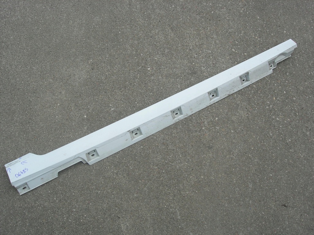 фото №1, Молдинг поріг r vw passat b8 3g0853858f w-wa