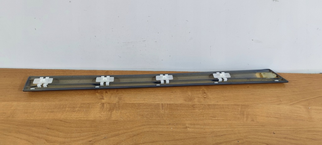 фото №2, Mercedes c-klasa w202 левая молдинг дверь задняя задняя